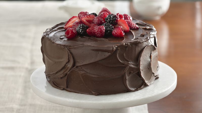 5 Things to Consider When Choosing a Blueberry Chocolate Cake